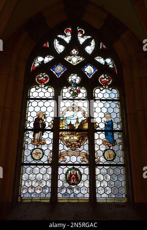 Buntes Buntglasfenster, neues Rathaus, Marienplatz, Marienplatz, München, München, Deutschland, Europa Stockfoto