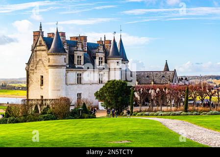 Amboise, Frankreich - Dez. 30 2022: Prächtiges Schloss Amboise im französischen Loiretal Stockfoto