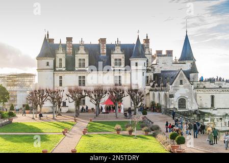 Amboise, Frankreich - Dez. 30 2022: Prächtiges Schloss Amboise im französischen Loiretal Stockfoto