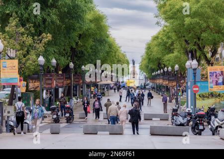 Denkmal der vielseitigen Architektur von Roger de Lauria (Loria), Künstler Feliu Ferrer Galzeran, öffentliche Skulptur von zum Weltkulturerbe gehörenden Kulturgütern in Tarragona, Spanien. Stockfoto