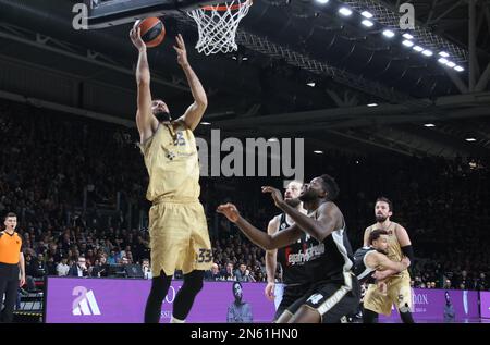 Bologna, Italien. 09. Februar 2023. Nikola Mirotic (FC Barcelona) während des Euroleague-Basketball-Championship-Spiels Segafredo Virtus Bologna gegen FC Barcelona - Bologna, Italien, 09. Februar 2023 in der Segafredo Arena Credit: Independent Photo Agency/Alamy Live News Stockfoto