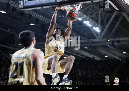 Bologna, Italien. 09. Februar 2023. James Nnaji (FC Barcelona) während des Euroleague Basketball-Meisterschaftsspiels Segafredo Virtus Bologna gegen FC Barcelona - Bologna, Italien, 09. Februar 2023 in der Segafredo Arena Credit: Independent Photo Agency/Alamy Live News Stockfoto