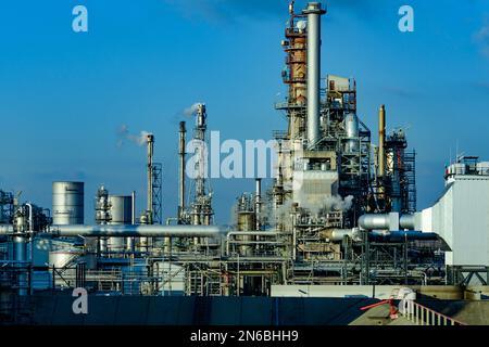 schwechat, österreich, 09. februar 2023, omv-Ölraffinerie Stockfoto