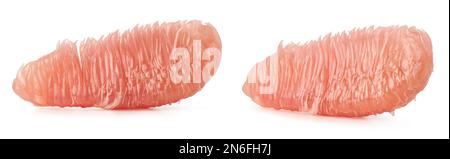 Scheiben reifer Pomelo-Früchte in verschiedenen Winkeln, Zitrus maxima, Tropfen- oder birnenförmige große asiatische Zitrusfrucht, isoliert auf weißem Rücken Stockfoto