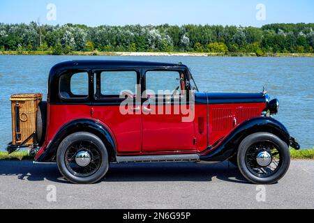 Oldtimer Hillman Minx Baujahr 1933, 3 Gänge, 1.185 cm Hubraum, 4 Zylinder, 30 ps, 950 kg Gewicht, Österreich Stockfoto