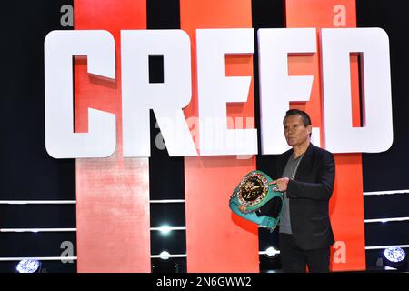 Mexiko-Stadt, Mexiko. 09. Februar 2023. 9. Februar 2023, Mexiko-Stadt, Mexiko: Ehemaliger Boxer Julio Cesar Chavez besucht Creed III Red Carpet Film Premier an der Cinepolis Plaza Universidad. Am 9. Februar 2023 in Mexico City, Mexiko. (Foto: Carlos Tischler/Eyepix Group) (Foto: Eyepix/NurPhoto) Kredit: NurPhoto SRL/Alamy Live News Stockfoto