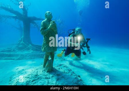 Museum für Unterwasserskulptur Ayia Napa (MUSAN), Kunstarbeiten Bildhauer Jason deCaires Taylor. Mittelmeer, Ayia Napa, Zypern Stockfoto