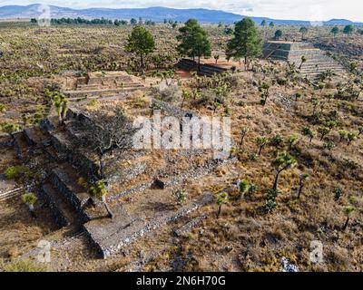 Luftaufnahme der mesoamerikanischen Ausgrabungsstätte Cantona, Puebla, Mexiko Stockfoto