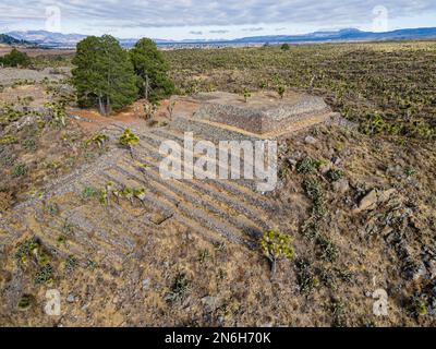 Luftaufnahme der mesoamerikanischen Ausgrabungsstätte Cantona, Puebla, Mexiko Stockfoto