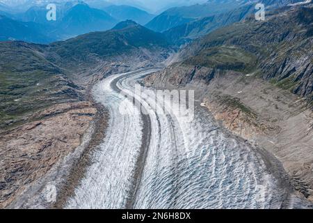 Aus der Vogelperspektive des UNESCO-Weltkulturerbes, großer Alteschgletscher, Berner Alpen, Schweiz Stockfoto