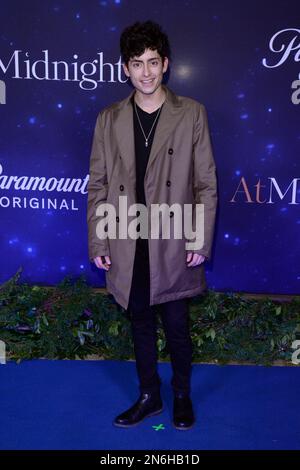 Mexiko-Stadt, Mexiko. 9. Februar 2023. José Antonio Toledano besucht den blauen Teppich der Filmpremiere von Mitternacht im Cantoral Cultural Center. Am 9. Februar 2023 in Mexico City, Mexiko. (Kreditbild: © Jorge Gonzalez/Eyepix via ZUMA Press Wire) NUR REDAKTIONELLE VERWENDUNG! Nicht für den kommerziellen GEBRAUCH! Stockfoto