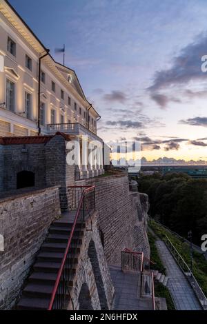 Stenbock House, Sitz der Regierung (Eesti Vabariigi Valitsus Stenbocki maja), Evening Stimmung, Tallinn, Estland Stockfoto