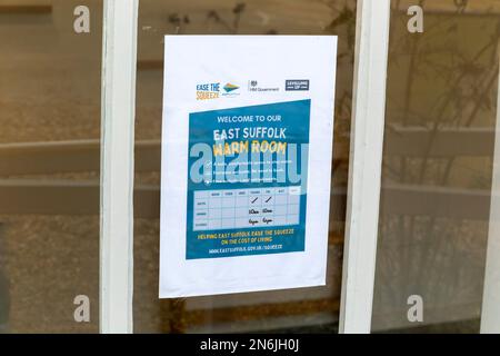 Informationsposter „East Suffolk Warm Room, Snape Maltings, Suffolk, England, UK“ Stockfoto