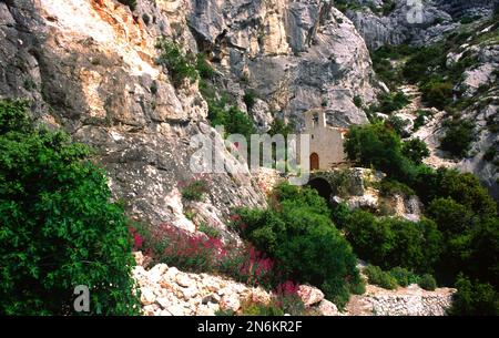 Eremitage von St. Ser in montagne Sainte Victoire, in der Nähe von Aix en Provence, gemalt und popularisiert vom französischen Maler Cezanne Stockfoto