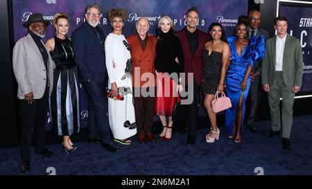 Hollywood, Usa. 09. Februar 2023. HOLLYWOOD, LOS ANGELES, KALIFORNIEN, USA - FEBRUAR 09: Levar Burton, Jeri Ryan, Jonathan Frakes, Michelle Hurd, Sir Patrick Stewart, Gates McFadden, Todd Stashwick, Mica Burton, Ashlei Sharpe Chestnut, Michael Dorn und Ed Speleers treffen am 9. Februar 2023 in Hollywood, Los Angeles, Kalifornien, auf der Premiere der Paramount-Originalserie „Star Trek: Picard“ der dritten und letzten Saison ein, die am TCL Chinese Theatre IMAX stattfindet. (Foto: Xavier Collin/Image Press Agency) Kredit: Image Press Agency/Alamy Live News Stockfoto