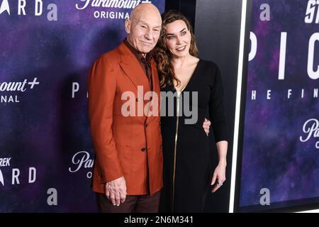 Hollywood, Usa. 09. Februar 2023. HOLLYWOOD, LOS ANGELES, KALIFORNIEN, USA - FEBRUAR 09: Sir Patrick Stewart und seine Frau Sunny Ozell treffen auf der Los Angeles Premiere der Paramount's Original Series „Star Trek: Picard' Third and Final Season findet am 9. Februar 2023 im TCL Chinese Theatre IMAX in Hollywood, Los Angeles, Kalifornien, USA statt. (Foto: Xavier Collin/Image Press Agency) Kredit: Image Press Agency/Alamy Live News Stockfoto