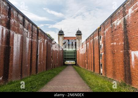 Alter Bootslift, Fluttor im Ruhrgebiet, Waltrop, Henrichenburg, Deutschland, Europa Stockfoto