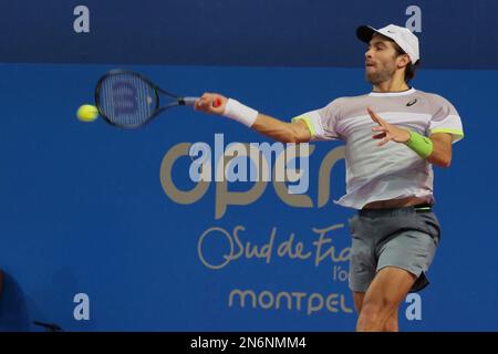 Borna Coric (CRO) im Kampf gegen Arthur Rinderknech (FRA) beim Open Sud de France 2023, ATP 250 Tennis Turnier am 9. Februar 2023 in der Sud de France Arena in Perols bei Montpellier, Frankreich - Foto: Patrick Cannaux/DPPI/LiveMedia Stockfoto