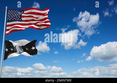 Flagge des stellvertretenden Leiters der Weltraumoperationen winkt im Wind. USA Nationale Verteidigung. Speicherplatz kopieren. 3d-Illustration. Stockfoto