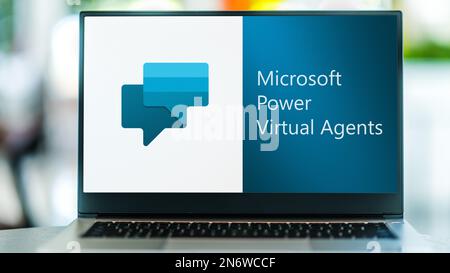 POZNAN, POL - 24. MAI 2022: Laptop-Computer mit Logo von Microsoft Power Virtual Agents Stockfoto