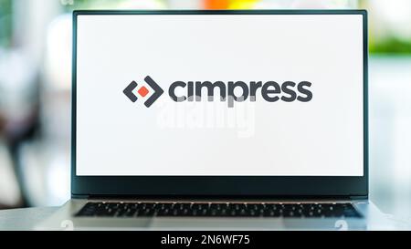 POZNAN, POL - 28. DEZEMBER 2022: Laptop mit Logo der Firma Cimpress Stockfoto