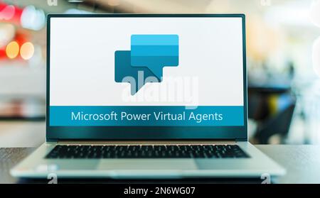 POZNAN, POL - 24. MAI 2022: Laptop-Computer mit Logo von Microsoft Power Virtual Agents Stockfoto
