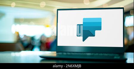 POZNAN, POL - 24. MAI 2022: Laptop-Computer mit Logo von Microsoft Power Virtual Agents Stockfoto
