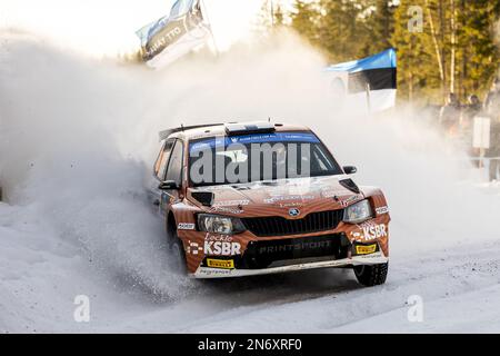 Umea, Vasterbotten County, Schweden - 10/02/2023, 24 Jari HUTTUNEN (FIN), Antti LINNAKETO (FIN), SKODA FABIA, RC2, Rally2, Aktion während der Rally Sweden 2023, 2. Runde der WRC World Rally Car Championship 2023, vom 9. Bis 12. Februar 2023 in Umea, Vasterbotten County, Schweden - Foto: Nikos Katikis/DPPI/LiveMedia Stockfoto