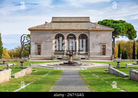 Sommerhaus im Garten der Villa Farnese in Caprarola, Latium, Italien. Stockfoto