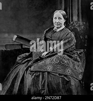 Elizabeth Cleghorn Gaskell, (geborene Stevenson; 1810-1865), c. 1860. Elizabeth Gaskell, oft als Mrs. Gaskell bezeichnet, war während der viktorianischen Ära eine englische Schriftstellerin und Kurzgeschichtenautorin. Stockfoto