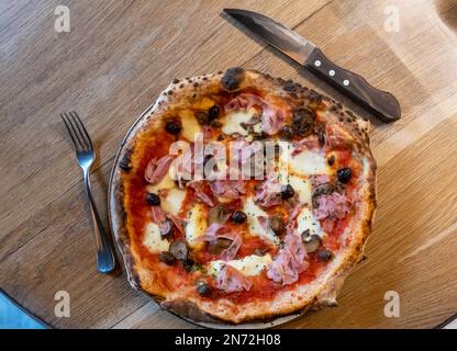 Pizza capricciosa Stockfoto