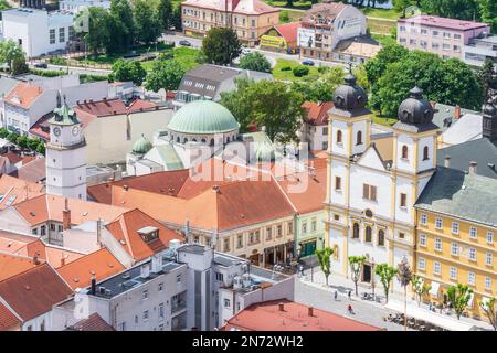 Trencin (Trentschin), Trencin Altstadt von Schloss, Dol b na („Unteres Tor“), Synagoge in der Slowakei Stockfoto