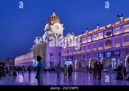 Goldener Tempelkomplex in Diwali Stockfoto