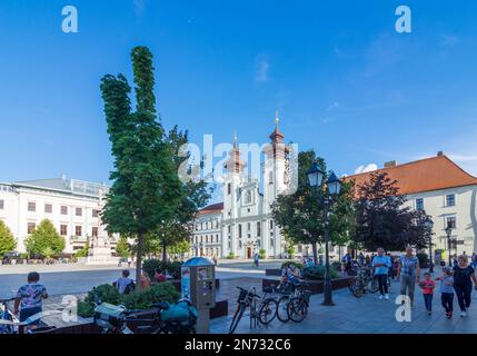 Györ (Raab), Szechenyi-Platz, Benediktinerkirche St. Ignatius von Loyola in Györ-Moson-Sopron, Ungarn Stockfoto