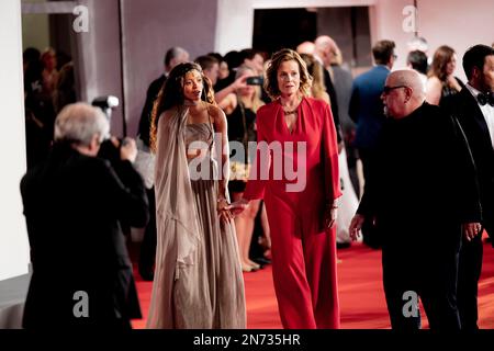 Il Cast di Master Gardener sul Red Teppich de La Biennale di Venezia 2022, Venezia, Italien Stockfoto