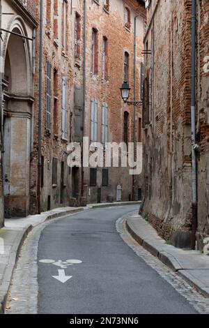 Architektur und enge Gassen von Toulouse, Frankreich Stockfoto