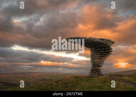 Der singende Ringing Tree, Crown Point Road, Burnley BB11 3RU. Eine einzigartige musikalische Skulptur, die auf die Windrichtung reagiert und Geräusche erzeugt. Stockfoto