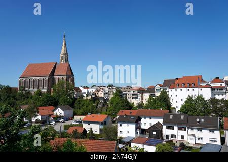 Deutschland, Bayern, Oberbayern, Kreis Altötting, Neuötting, Stadtblick mit St. Nicholas Gemeindekirche Stockfoto