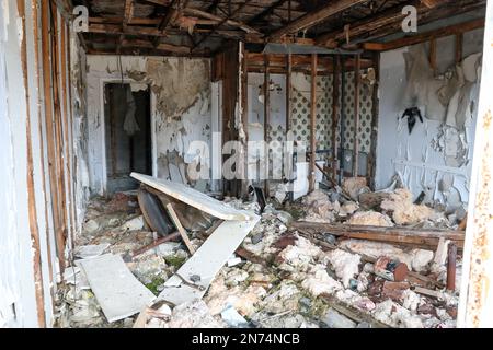 November 12 2022, Long Branch Motel am Highway 69 in Nord-Ontario geschlossen wegen eines Brandes. Luke Durda/Alamy Stockfoto