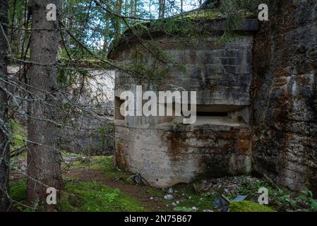 Die ikonische Festung Landro in den Dolomiten in Südtirol, ein architektonischer Verbleib der Grenzstreitigkeiten zwischen Österreich und Italien Stockfoto