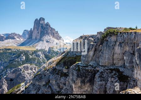 Überreste von militärischen Befestigungen auf dem Klavierberg in den Dolomiten, erbaut während des Ersten Weltkriegs, Südtirol Stockfoto