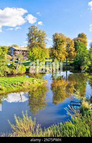 Fränkische Saale, Abschlussfeier, Reflexion, Herbst, Bad Kissingen, Franken, Bayern, Deutschland, Europa Stockfoto