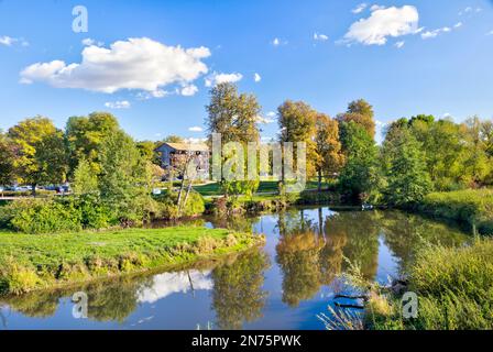 Fränkische Saale, Abschlussfeier, Reflexion, Herbst, Bad Kissingen, Franken, Bayern, Deutschland, Europa Stockfoto