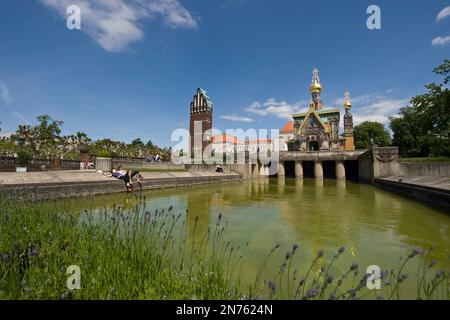 Deutschland, Hessen, Darmstadt, Mathildenhöhe, Russische Kapelle nach St. Mary Magdalene und Hochzeitsturm Stockfoto