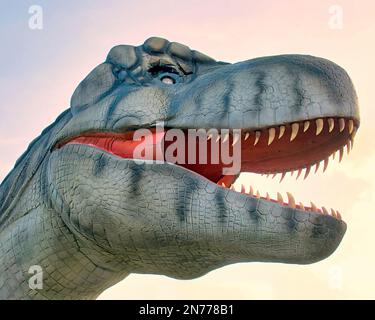 das animatronische Modell des Tyrannosaurus rex nannte sich oft T. rex oder umgangssprachlich T-Rex auf der Dinosaurierausstellung im Edinburgh Zoo Hilltop Stockfoto