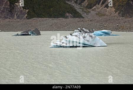 Eisberg auf dem Tasman Lake - Mt Cook, Aoraki-Nationalpark, Neuseeland Stockfoto