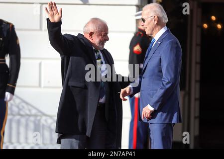 Washington, Usa. 10. Februar 2023. Joe Biden, Präsident der Vereinigten Staaten von Amerika, empfängt den brasilianischen Präsidenten Luiz Inácio Lula da Silva am Freitag 10 im Weißen Haus in Washington, der Hauptstadt der Vereinigten Staaten von Amerika. Kredit: Brasilien Photo Press/Alamy Live News Stockfoto