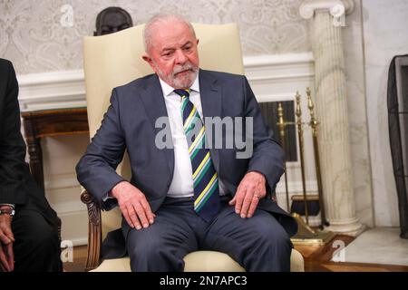 Washington, Usa. 10. Februar 2023. Joe Biden, Präsident der Vereinigten Staaten von Amerika, empfängt den brasilianischen Präsidenten Luiz Inácio Lula da Silva am Freitag 10 im Weißen Haus in Washington, der Hauptstadt der Vereinigten Staaten von Amerika. Kredit: Brasilien Photo Press/Alamy Live News Stockfoto