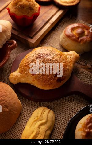 Cocol. Typisch mexikanisches Brot in Form eines Diamanten, etwas schwammig und trocken mit Anis- und Piloncillo-Aroma, manchmal mit Sesamsamen bedeckt. Stockfoto