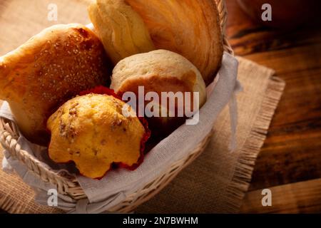 Auswahl an traditionellem mexikanischem Süßbrot, Bisquet, Chino, Oreja, Cacahuate, Hergestellt von Hand, in Mexiko heißt es Pan Dulce und darf bei nicht fehlen Stockfoto